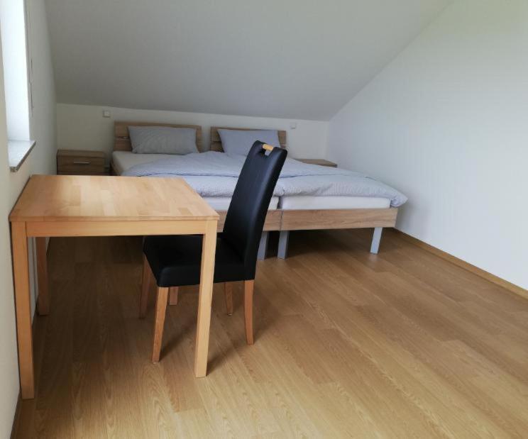 Ferienwohnungen Weishaupt, Pfingstweider Str. 30 Meckenbeuren Exteriör bild